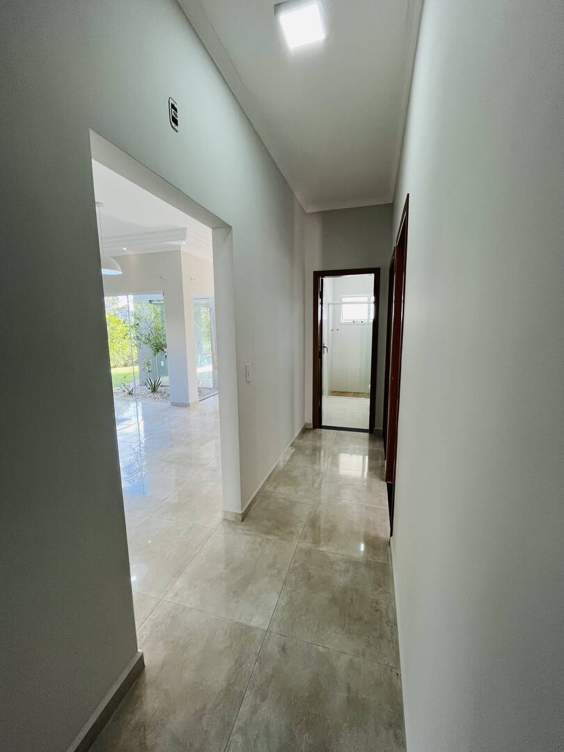 Casa à venda com 3 quartos, 202m² - Foto 15