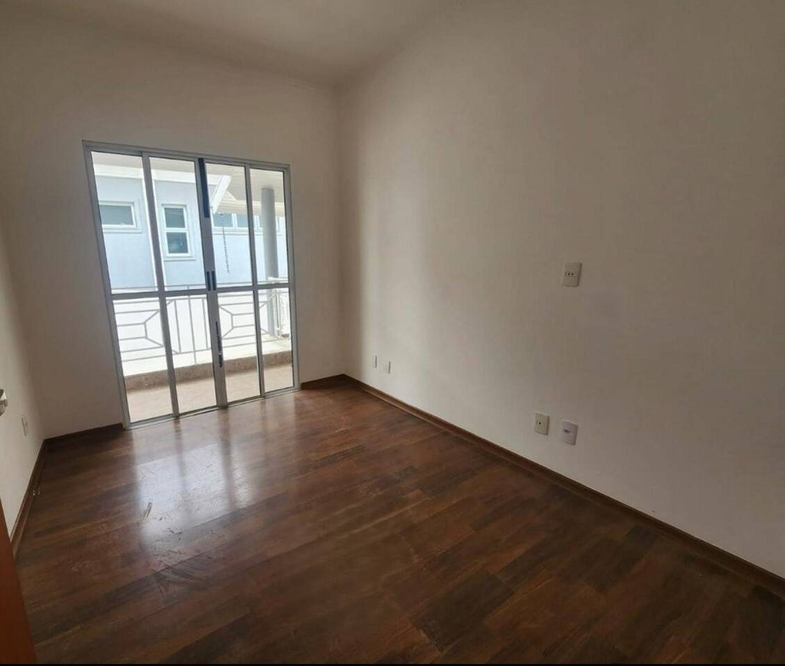 Casa à venda e aluguel com 4 quartos, 320m² - Foto 12