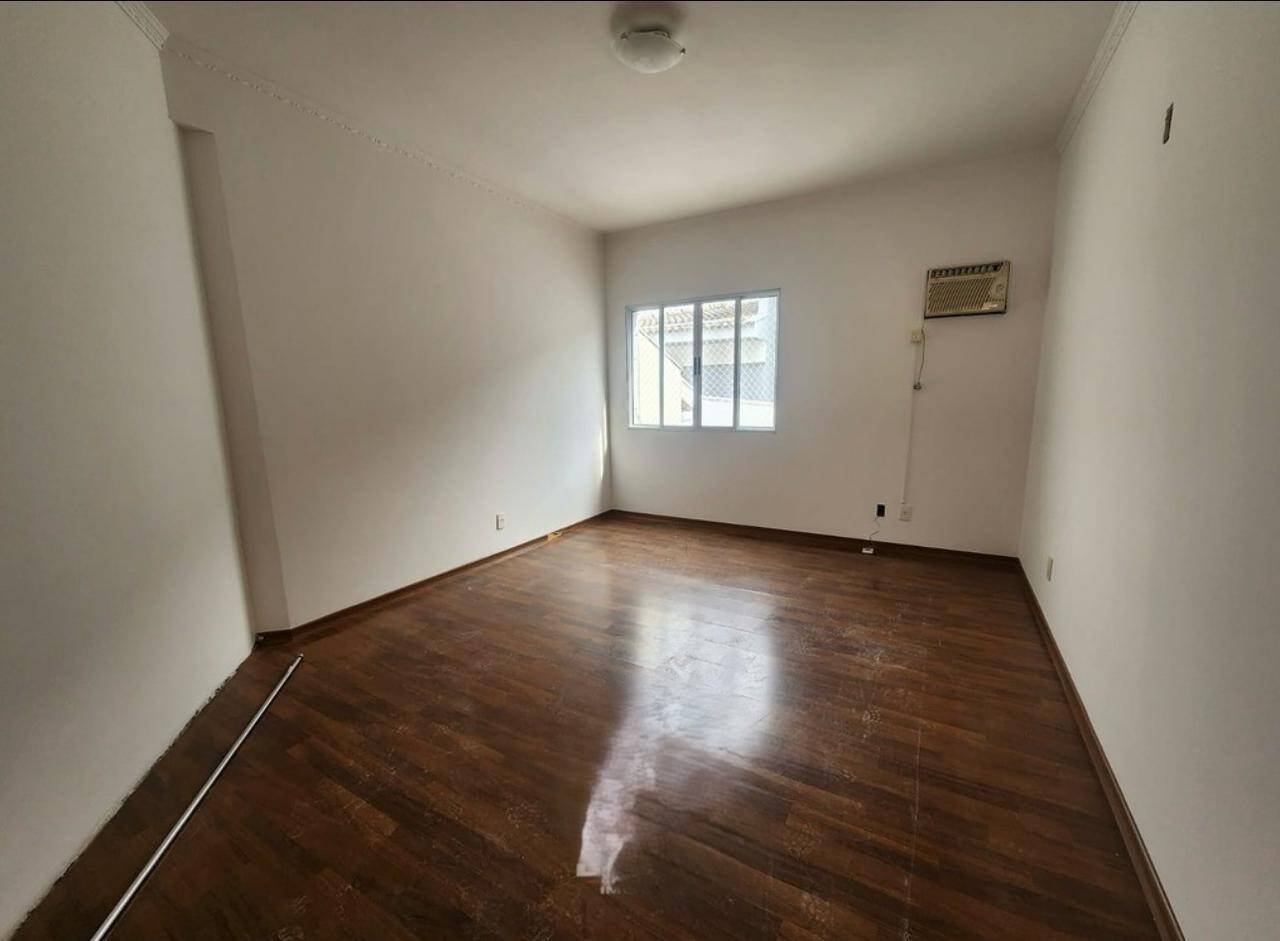 Casa à venda e aluguel com 4 quartos, 320m² - Foto 13