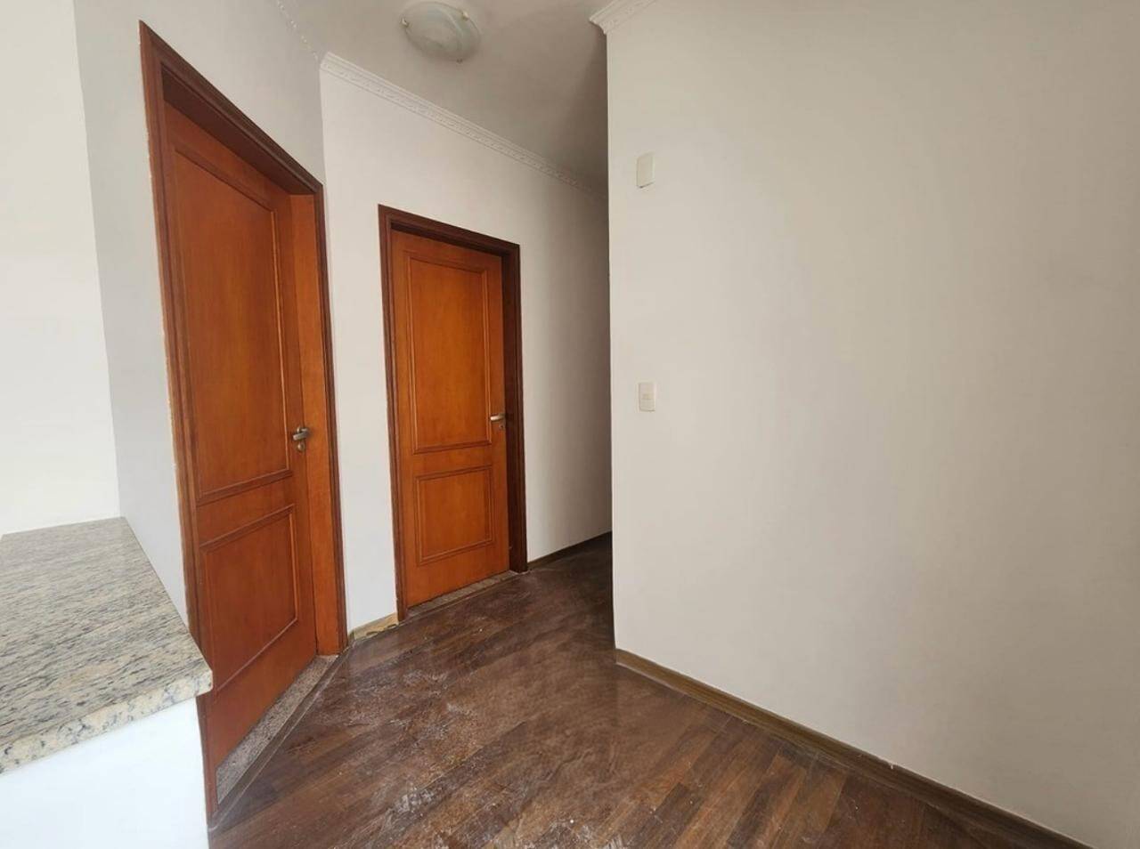 Casa à venda e aluguel com 4 quartos, 320m² - Foto 11