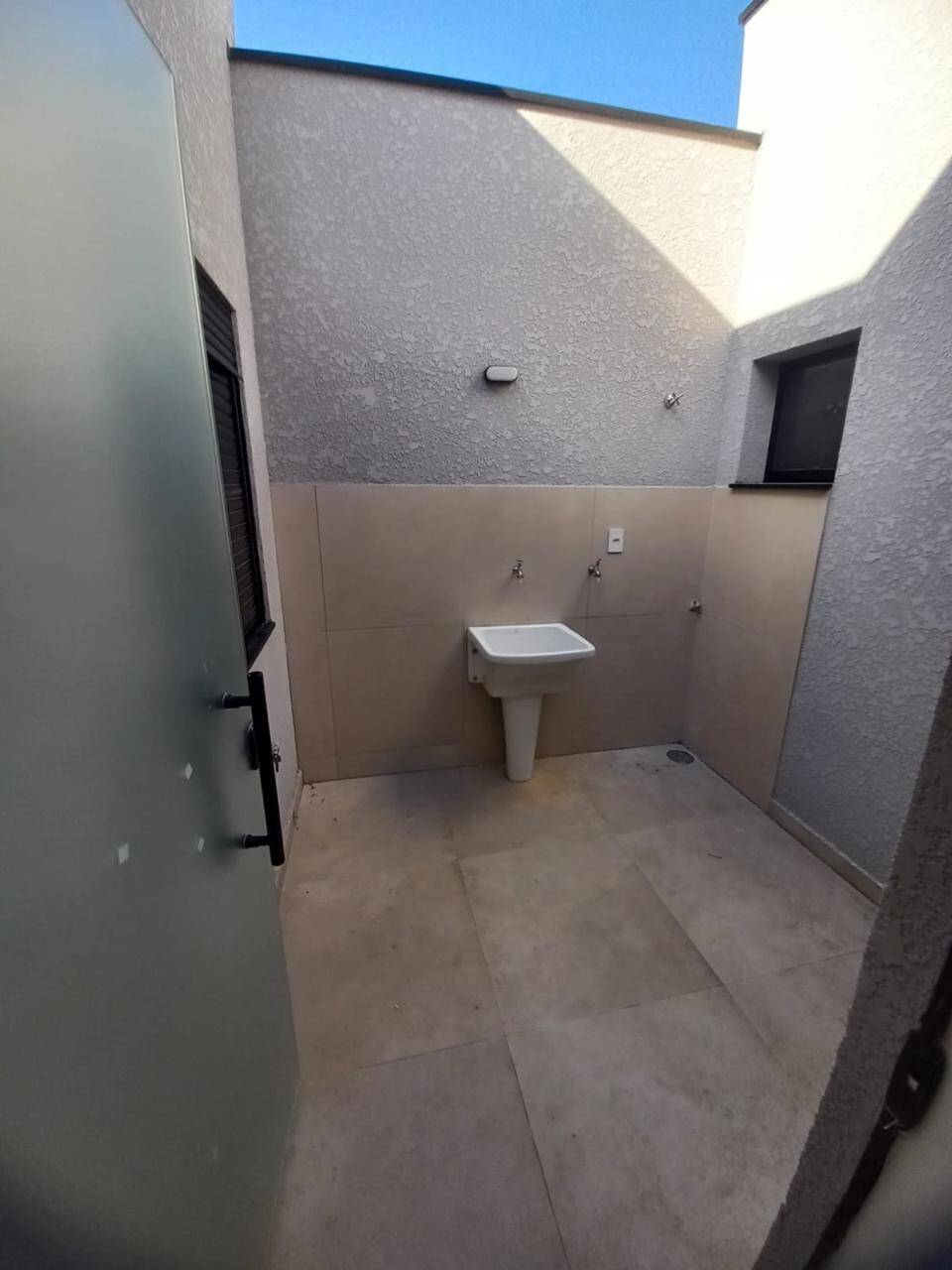 Casa à venda com 3 quartos, 90m² - Foto 14