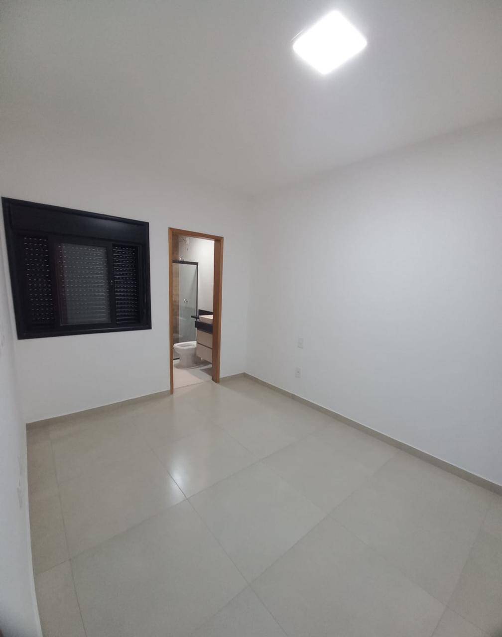 Casa à venda com 3 quartos, 90m² - Foto 11