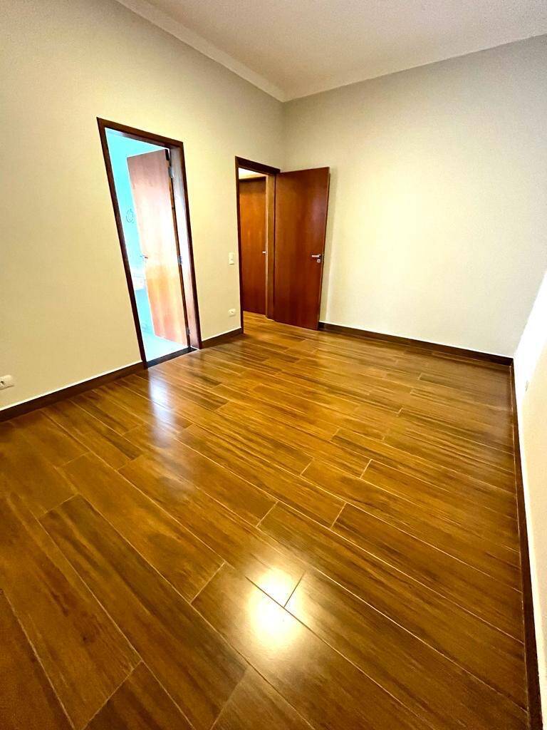 Casa à venda com 3 quartos, 310m² - Foto 15