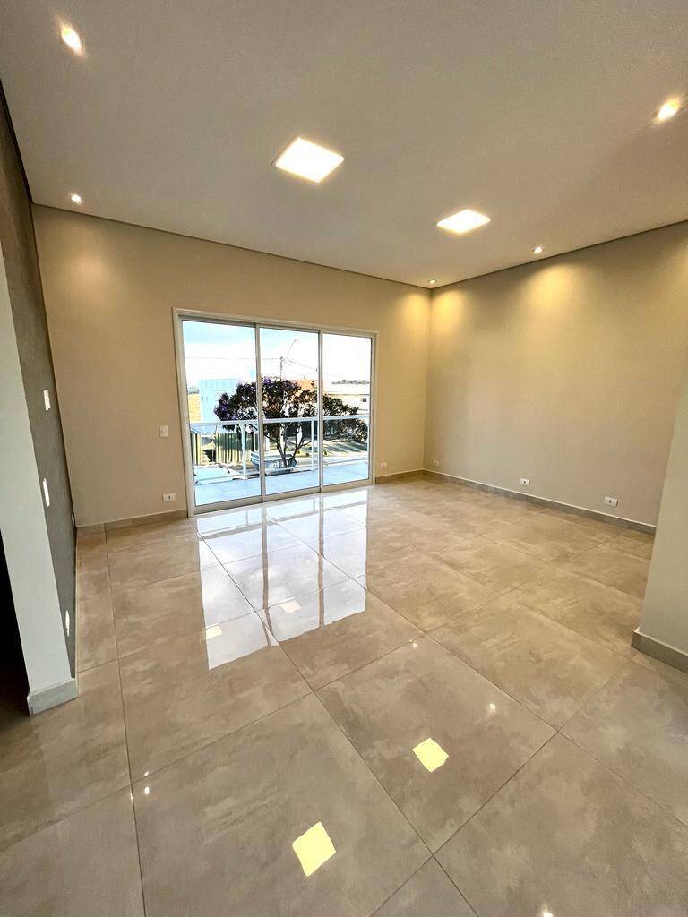 Casa à venda com 3 quartos, 310m² - Foto 5