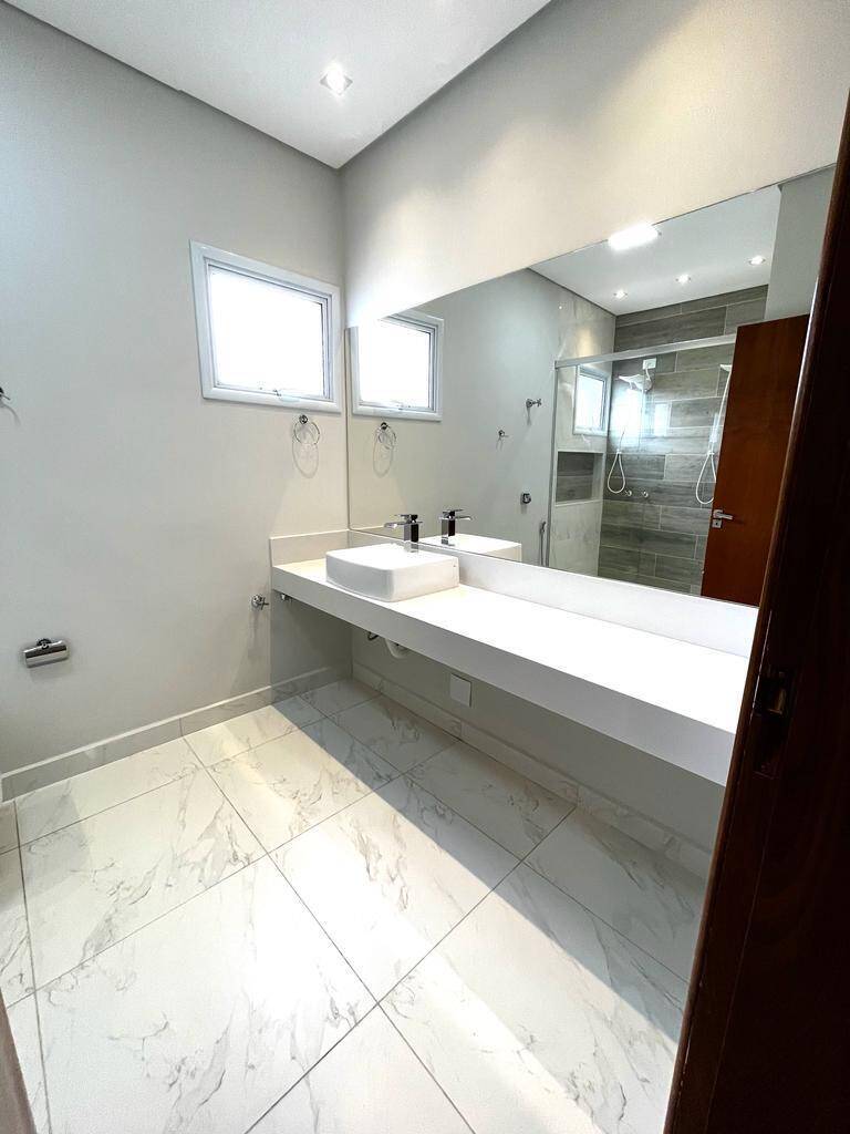 Casa à venda com 3 quartos, 310m² - Foto 19