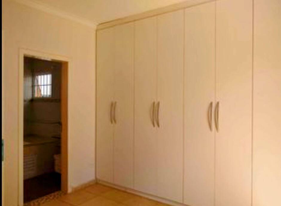 Casa para alugar com 2 quartos, 140m² - Foto 12