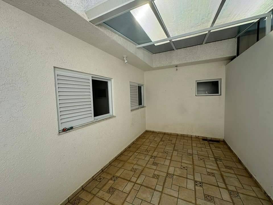 Casa à venda com 3 quartos, 121m² - Foto 9