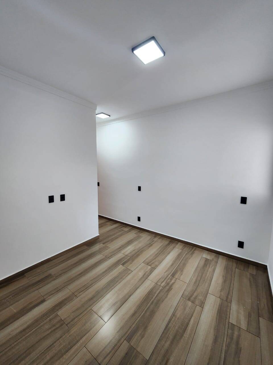 Casa à venda com 3 quartos, 88m² - Foto 11