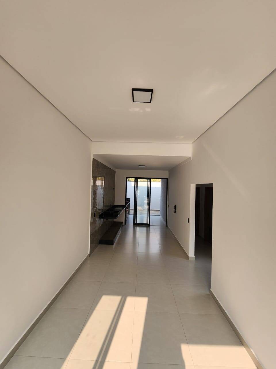 Casa à venda com 3 quartos, 88m² - Foto 4