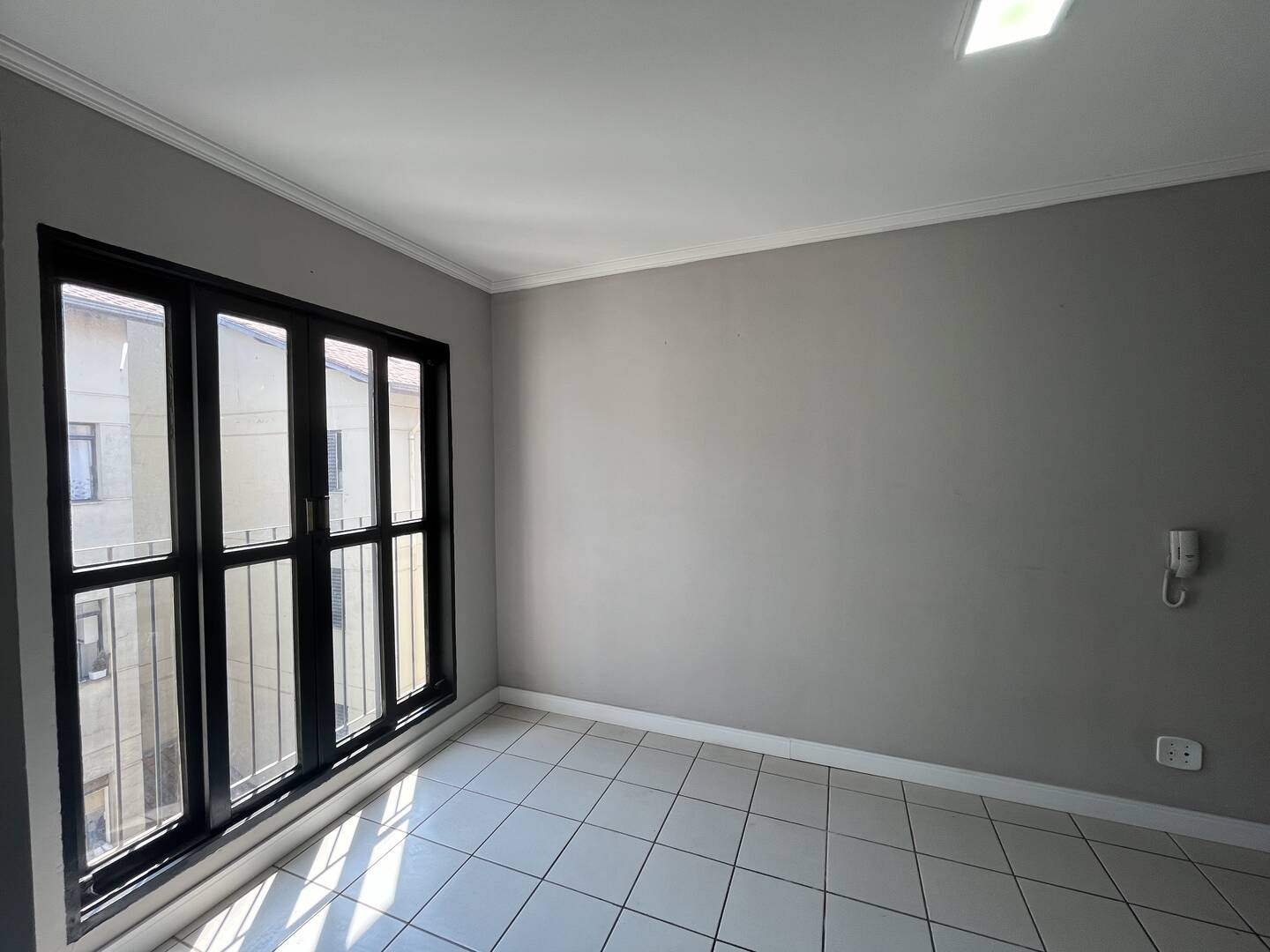 Apartamento à venda com 2 quartos, 45m² - Foto 2