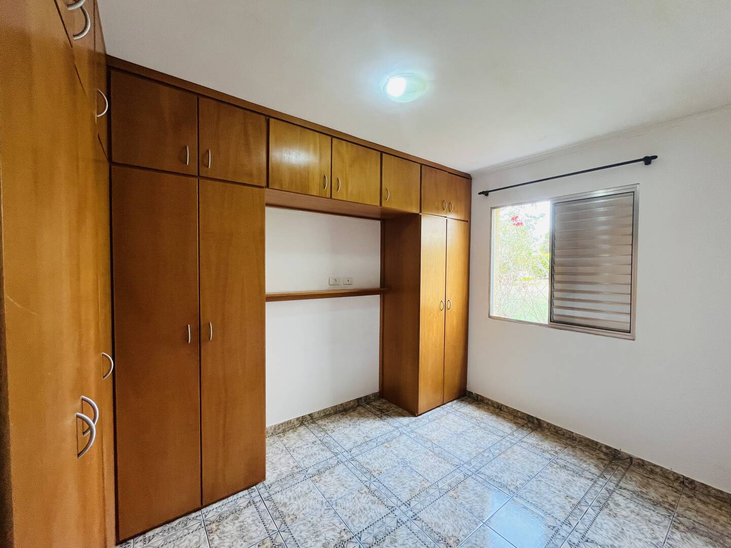 Casa para alugar com 2 quartos, 52m² - Foto 15