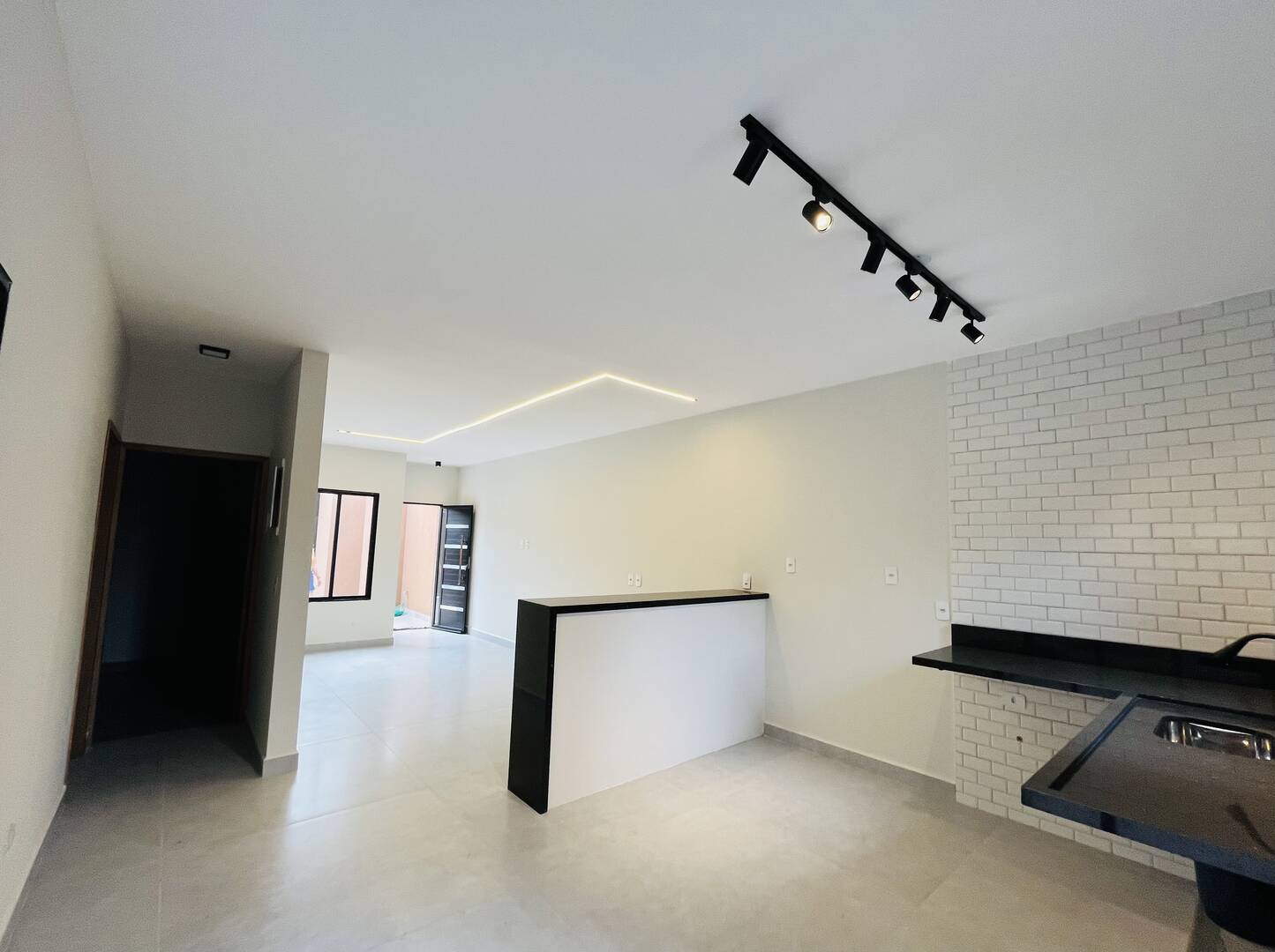 Casa à venda com 3 quartos, 88m² - Foto 10