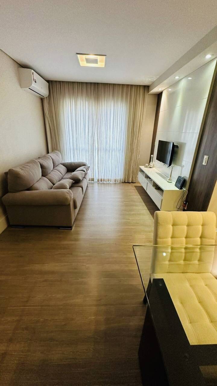 Apartamento à venda com 3 quartos, 72m² - Foto 2