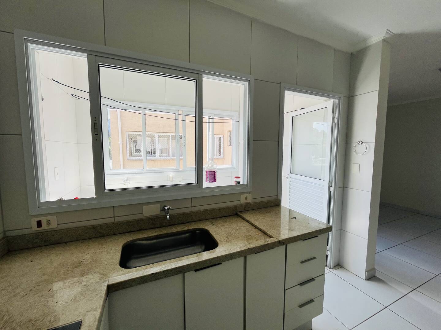 Apartamento à venda com 2 quartos, 60m² - Foto 5