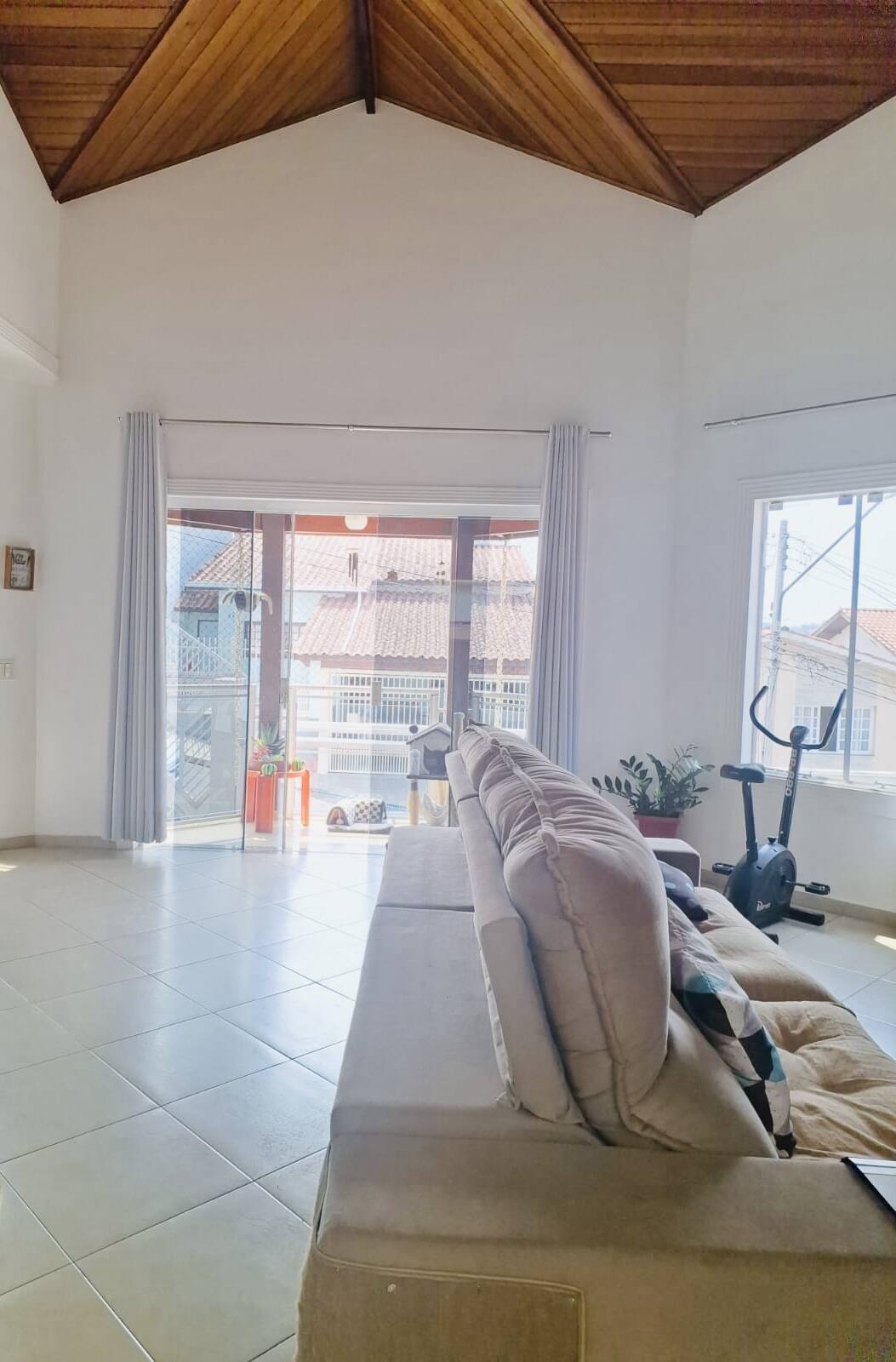 Casa à venda com 4 quartos, 190m² - Foto 4