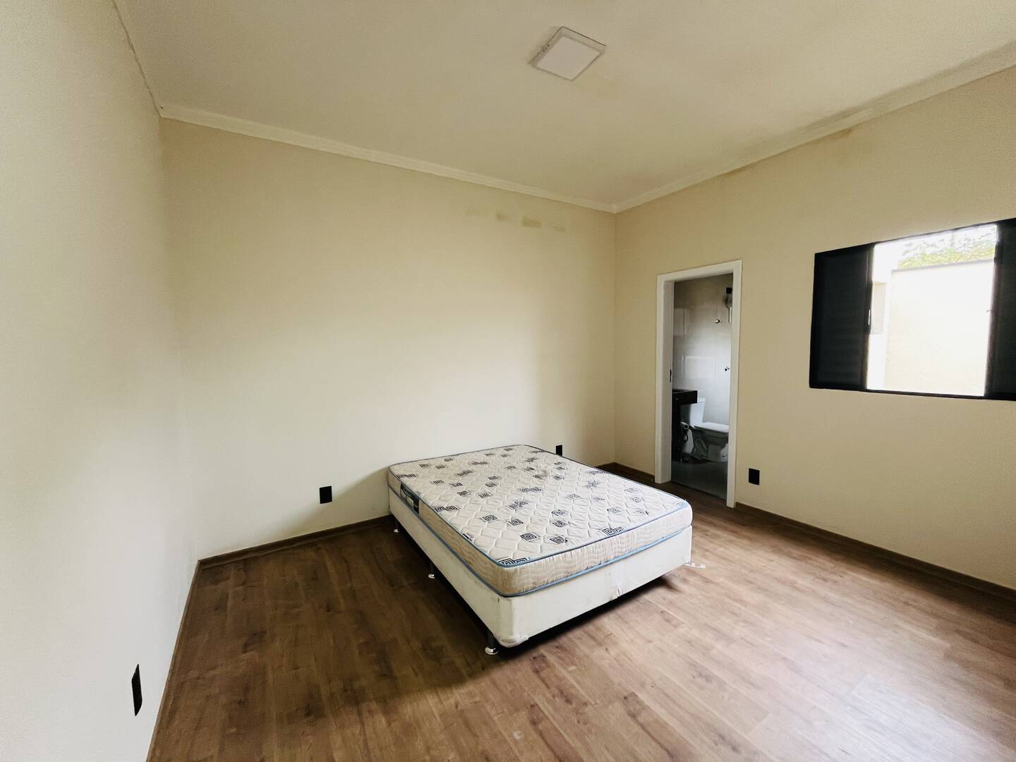 Casa à venda com 3 quartos, 121m² - Foto 27