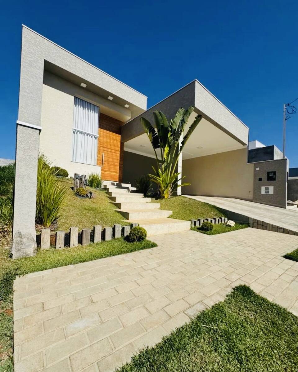 Casa à venda com 3 quartos, 165m² - Foto 1