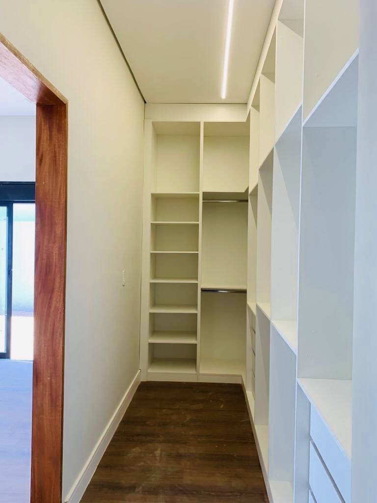 Casa à venda com 3 quartos, 200m² - Foto 18