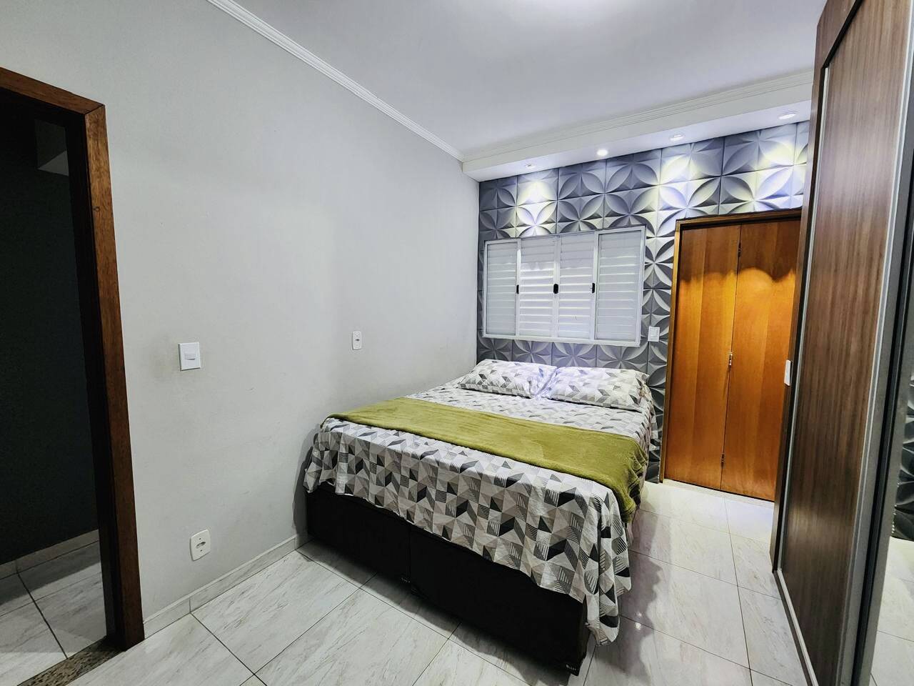 Casa à venda com 3 quartos, 98m² - Foto 16