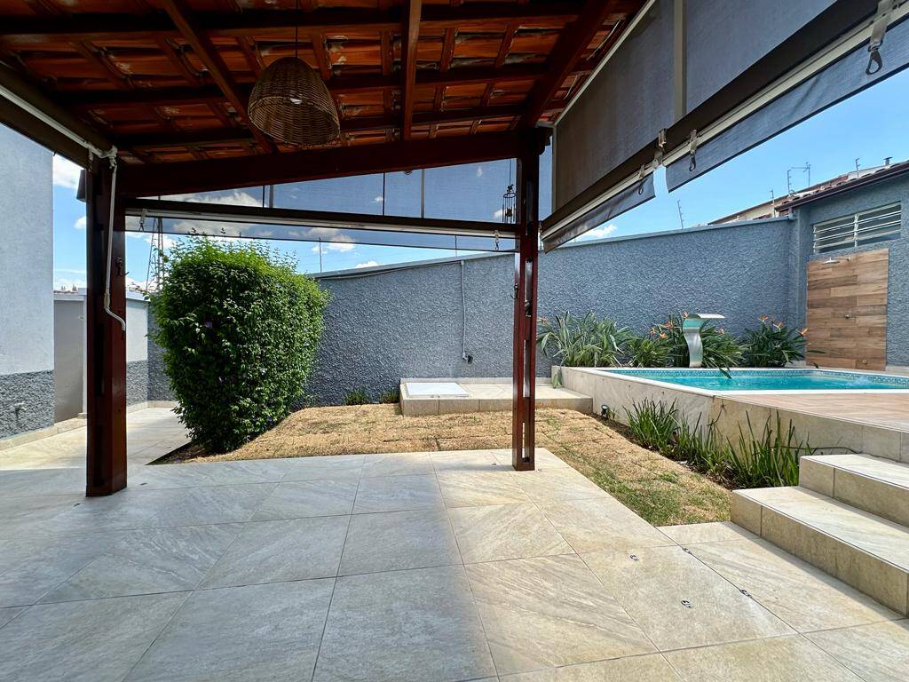 Casa à venda com 4 quartos, 345m² - Foto 19