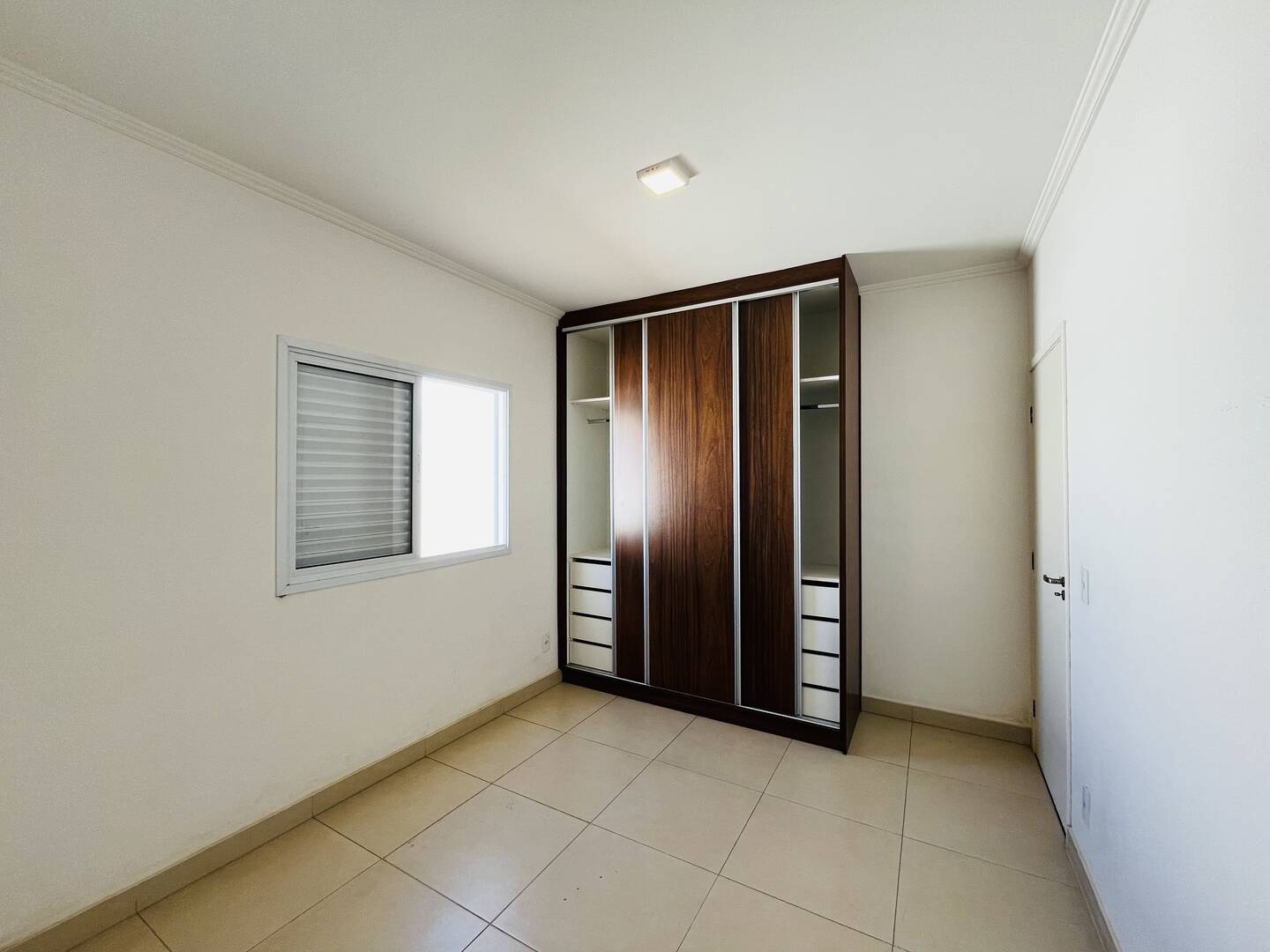 Casa à venda e aluguel com 2 quartos, 120m² - Foto 15